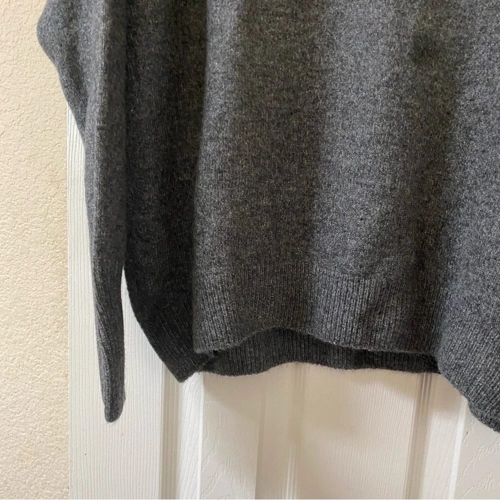 Vince Camuto Heather Gray V-Neck Long Sleeve Women's Size Medium Sweater NWT! - Picture 6 of 16